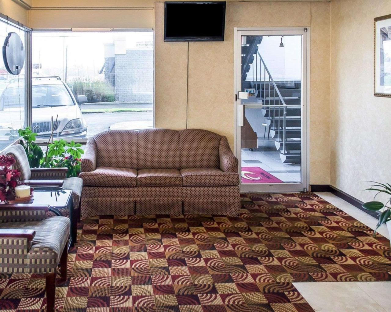 Economy Inn & Suites Warren Exterior photo