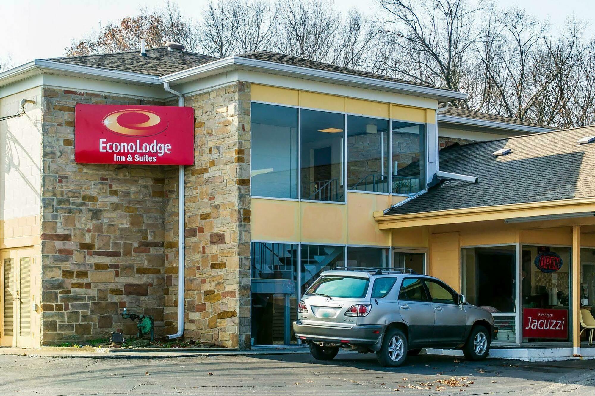 Economy Inn & Suites Warren Exterior photo