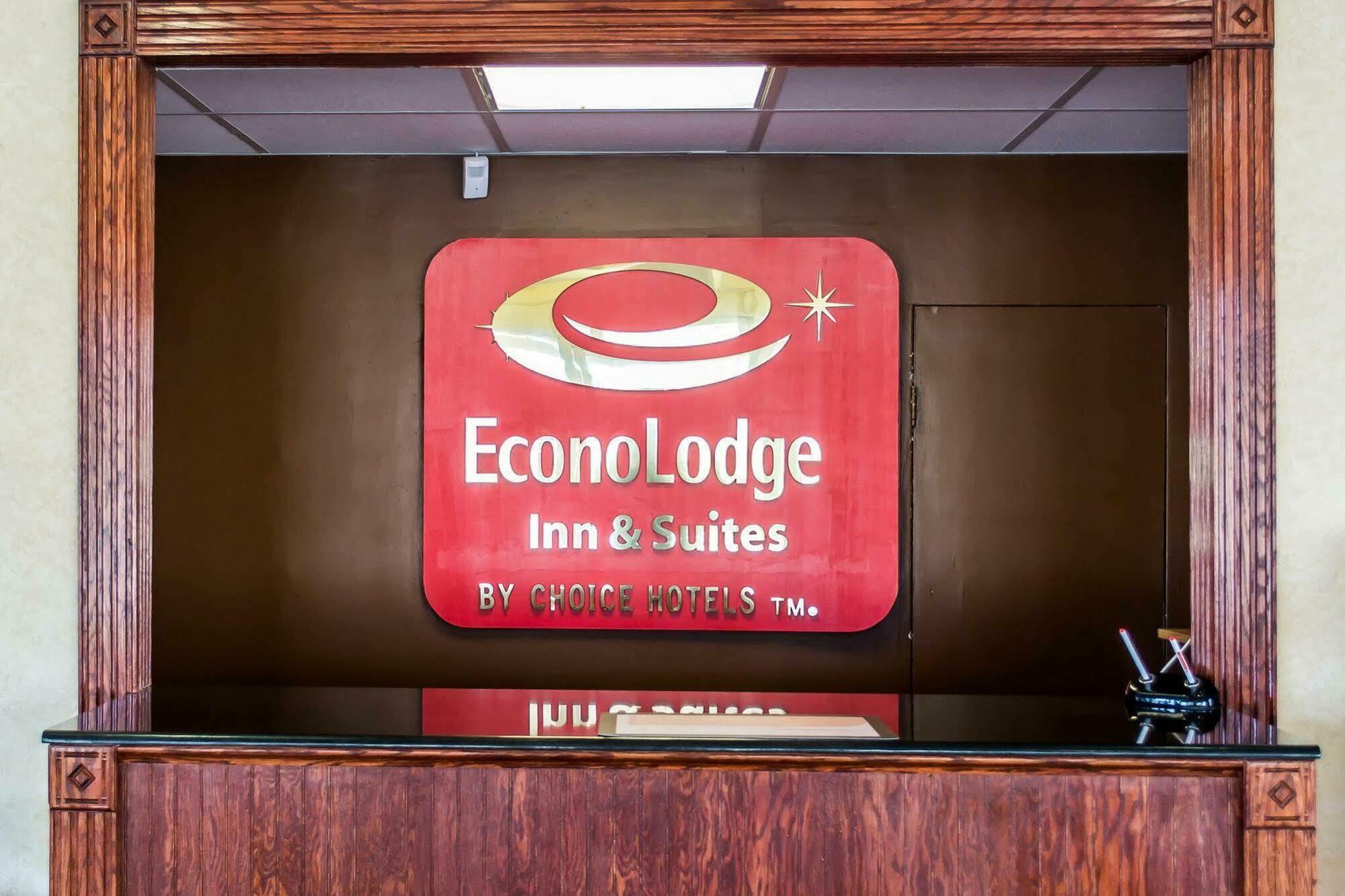 Economy Inn & Suites Warren Exterior photo